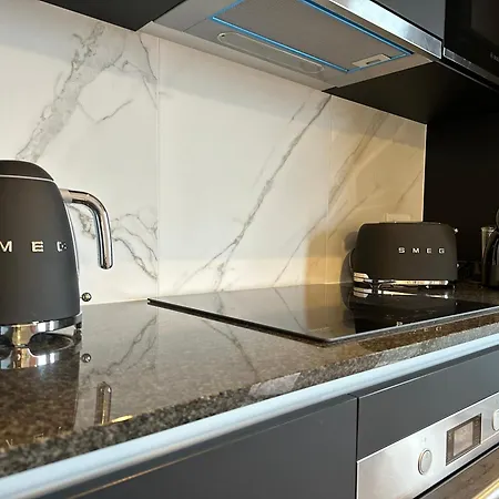 Colours By Madeira Apartment