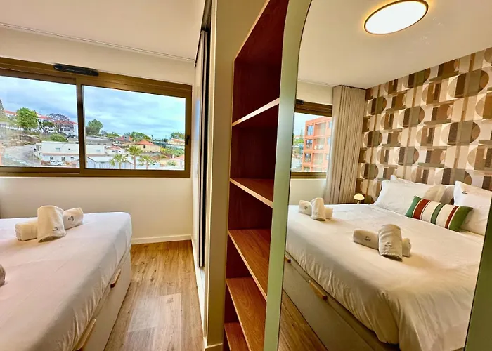 Colours By Madeira פונשל