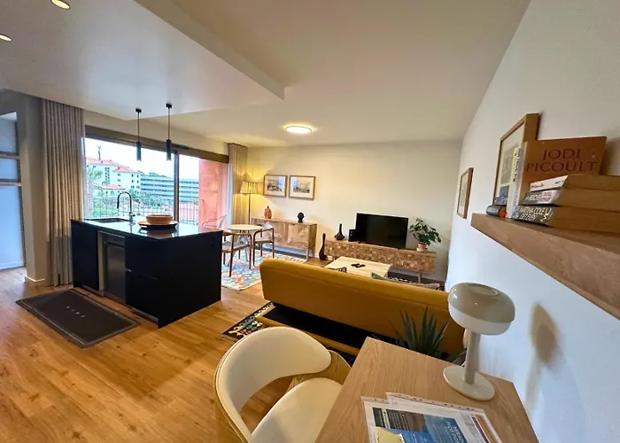 Colours By Madeira דירה פונשל