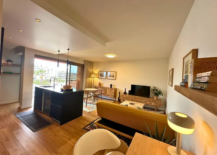 Colours By Madeira דירה פונשל